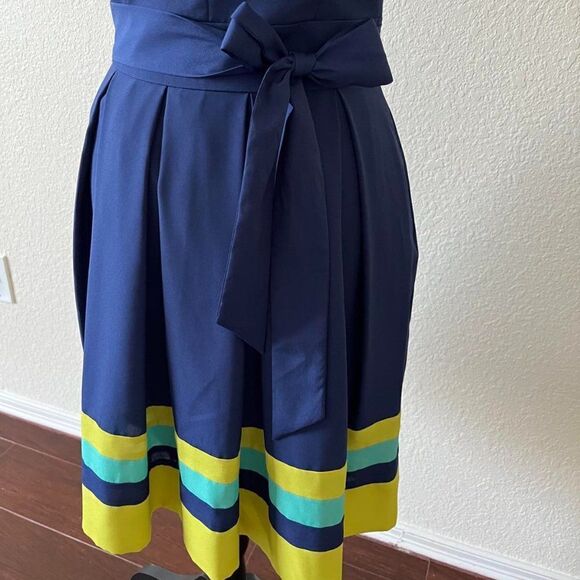 Guess Los Angeles, Navy Multi Mesh Dress Sleeveless Size 2 - Picture 5 of 13